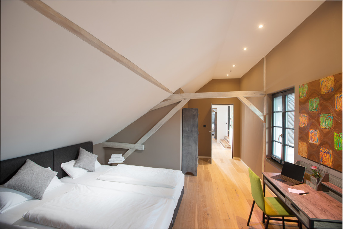 Blick ins Schlafzimmer 3